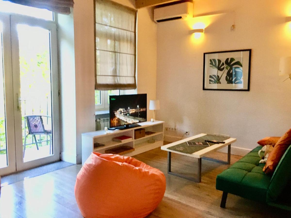 The White Loft Apartment Tbilisi ภายนอก รูปภาพ