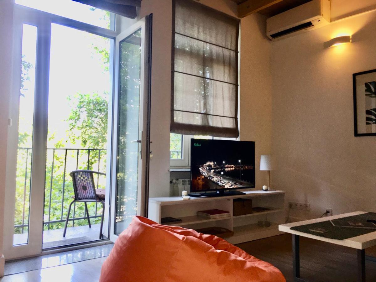 The White Loft Apartment Tbilisi ภายนอก รูปภาพ