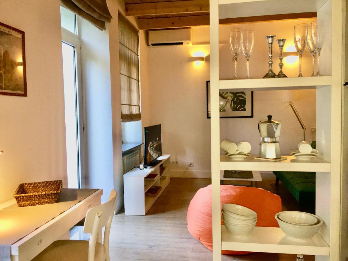 The White Loft Apartment Tbilisi ภายนอก รูปภาพ